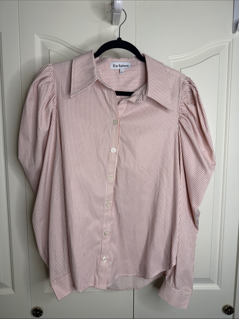 En Saison Puff Shoulder Blouse